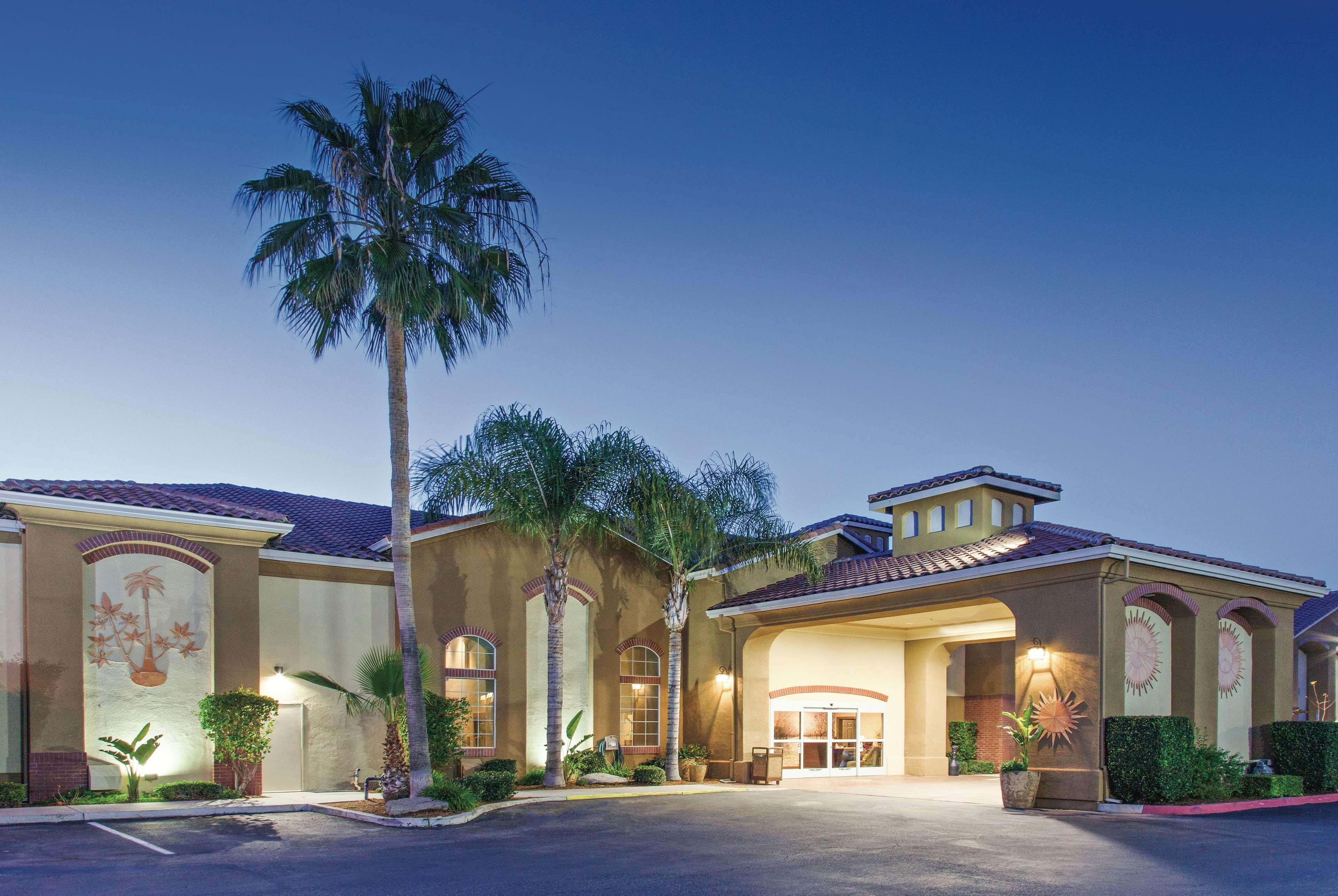 La Quinta By Wyndham Los Banos Extérieur photo